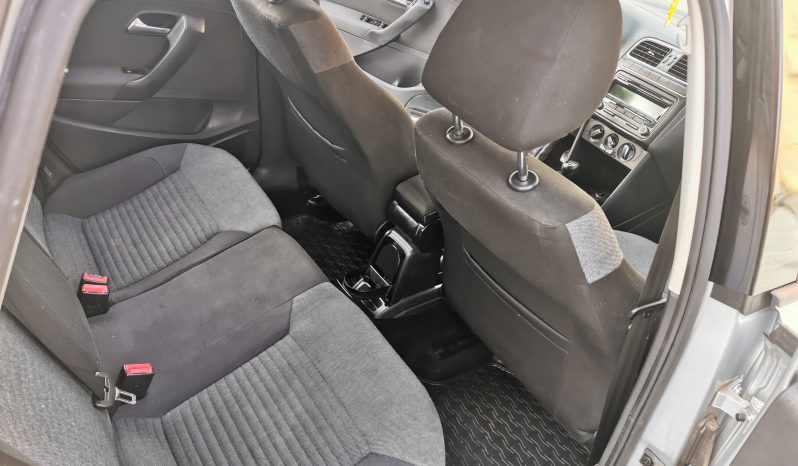 Volkswagen Polo 1.6 TDI Comfortline 2010 full